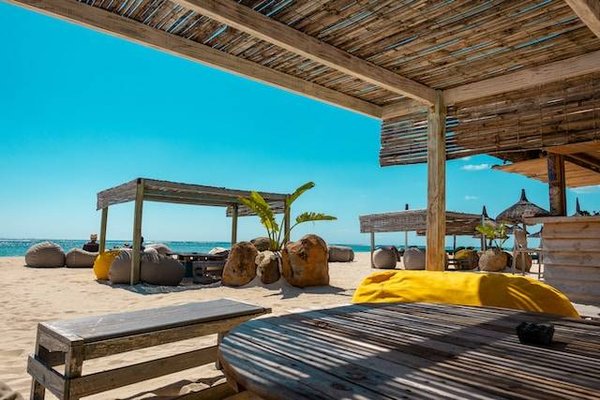 Comment choisir un logement proche de la plage selon votre budget et vos besoins