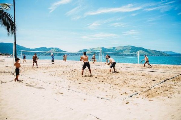 Activités incontournables à faire près de la plage lors de vos vacances en France