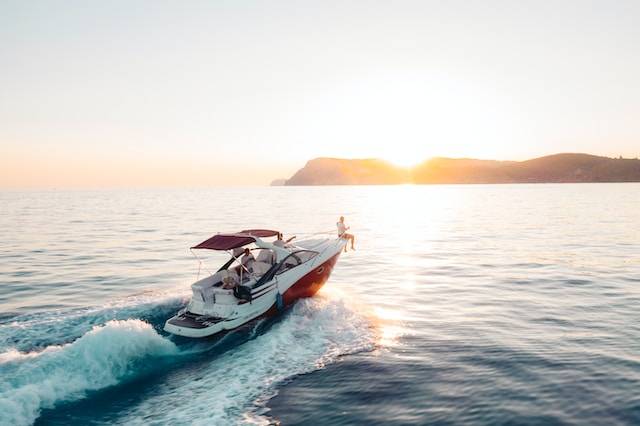 bien choisir son bateau de location pour des vacances réussies en bord de mer bien choisir son bateau de location pour des vacances réussies en bord de mer